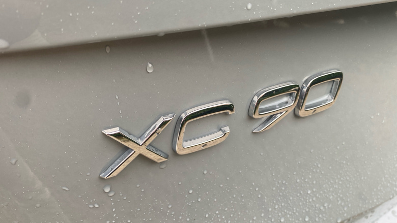 Volvo XC90 2.0 B5P Ultra Dark 5dr AWD Geartronic Petrol Estate